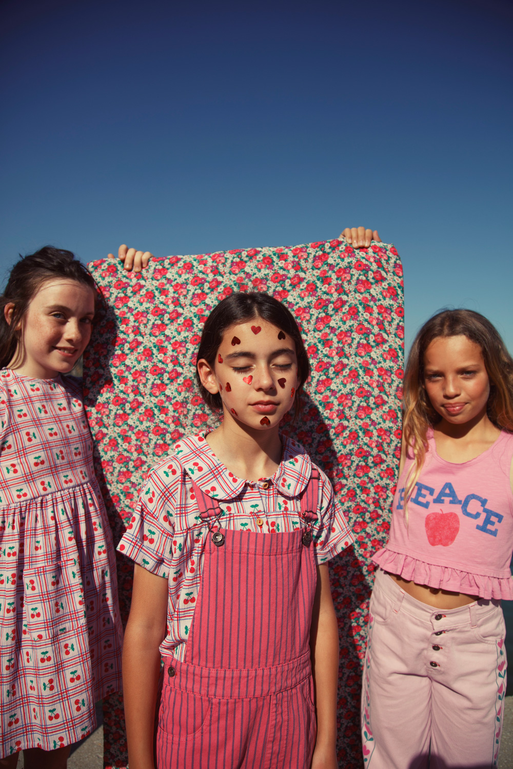 Krótkie ogrodniczki różowe w paski indygo 6